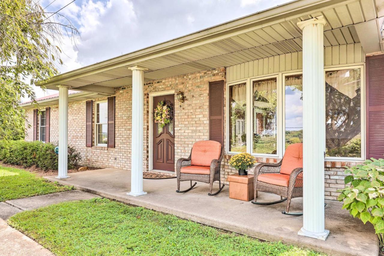 Charming Williamstown Retreat With Private Yard Villa Exterior photo